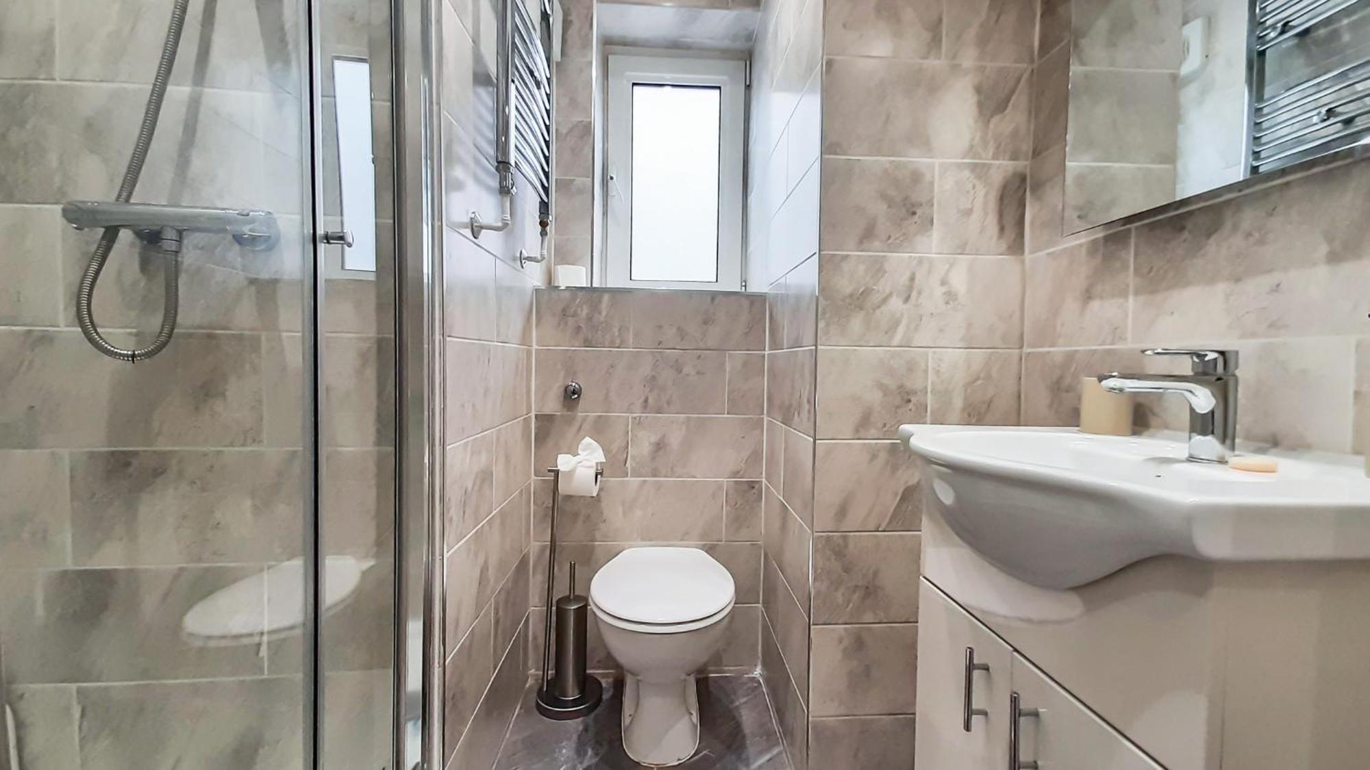 Enchanting 3 Bedroom Flat * Londres